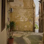 11 St Joseph Apartamento *