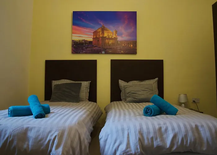 11 St Joseph Apartament *